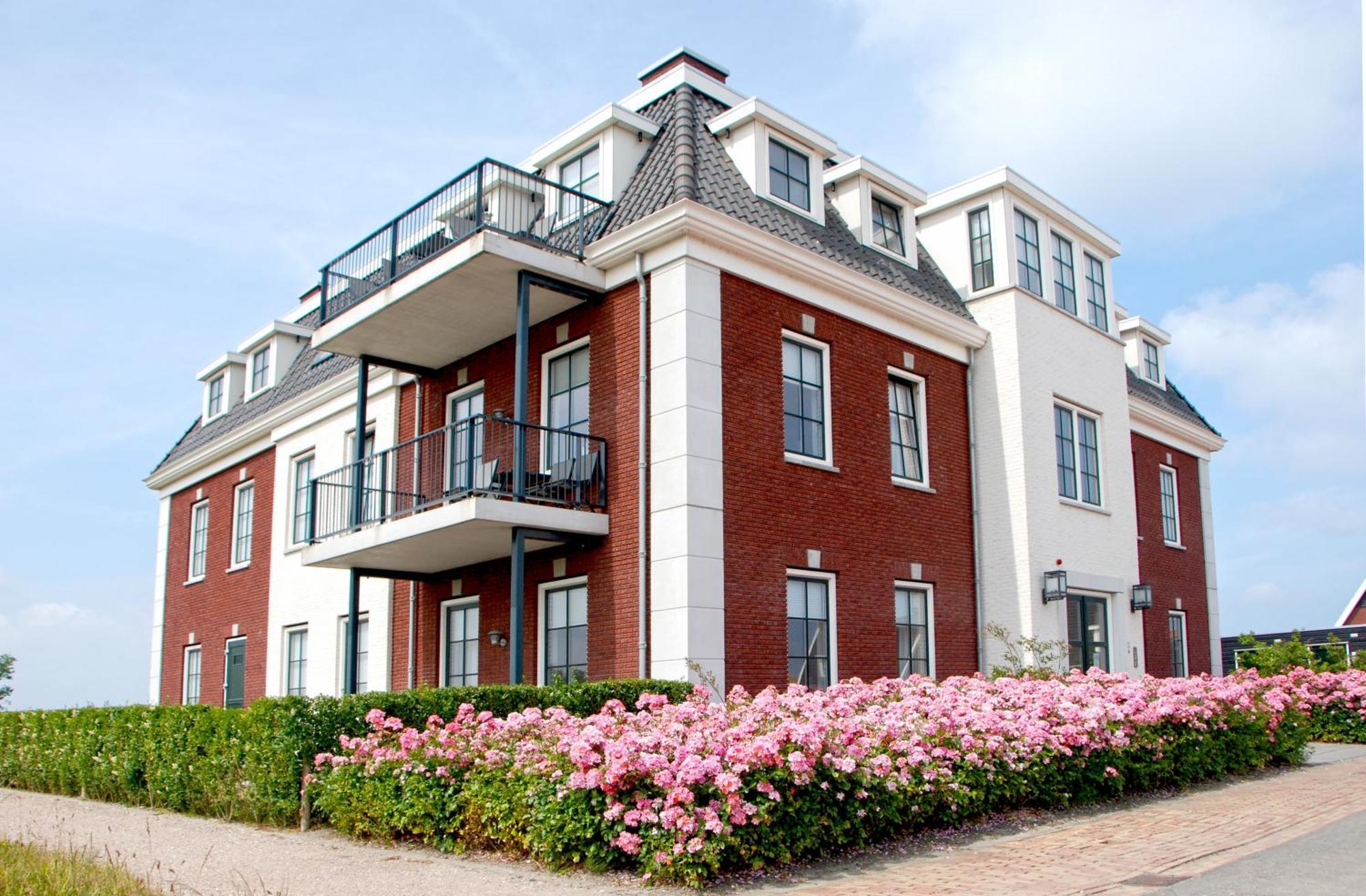 Raadhuis Parc Ganuenta Colijnsplaat Exterior photo